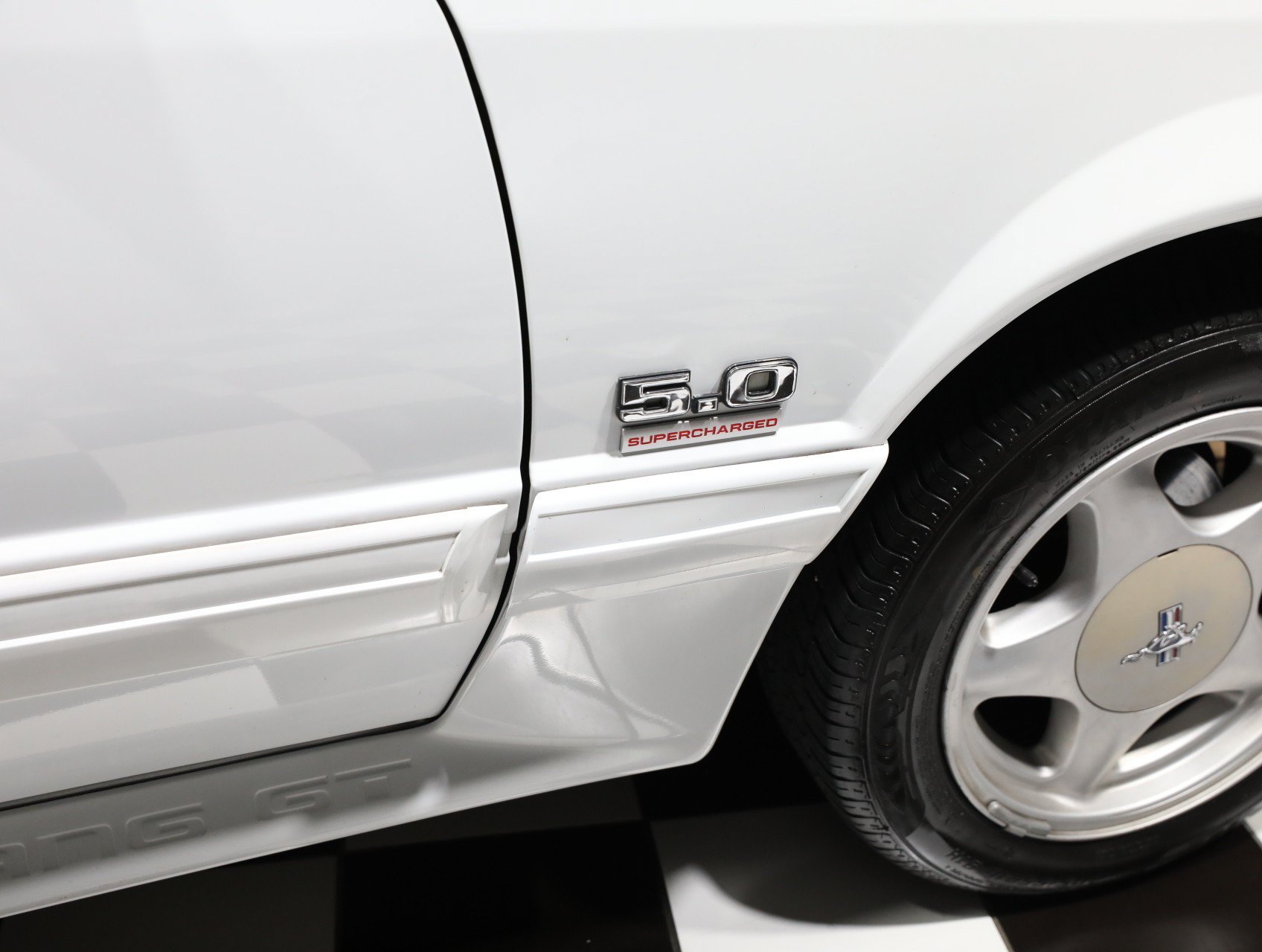 Used 1992 Ford Mustang GT RWD image 15