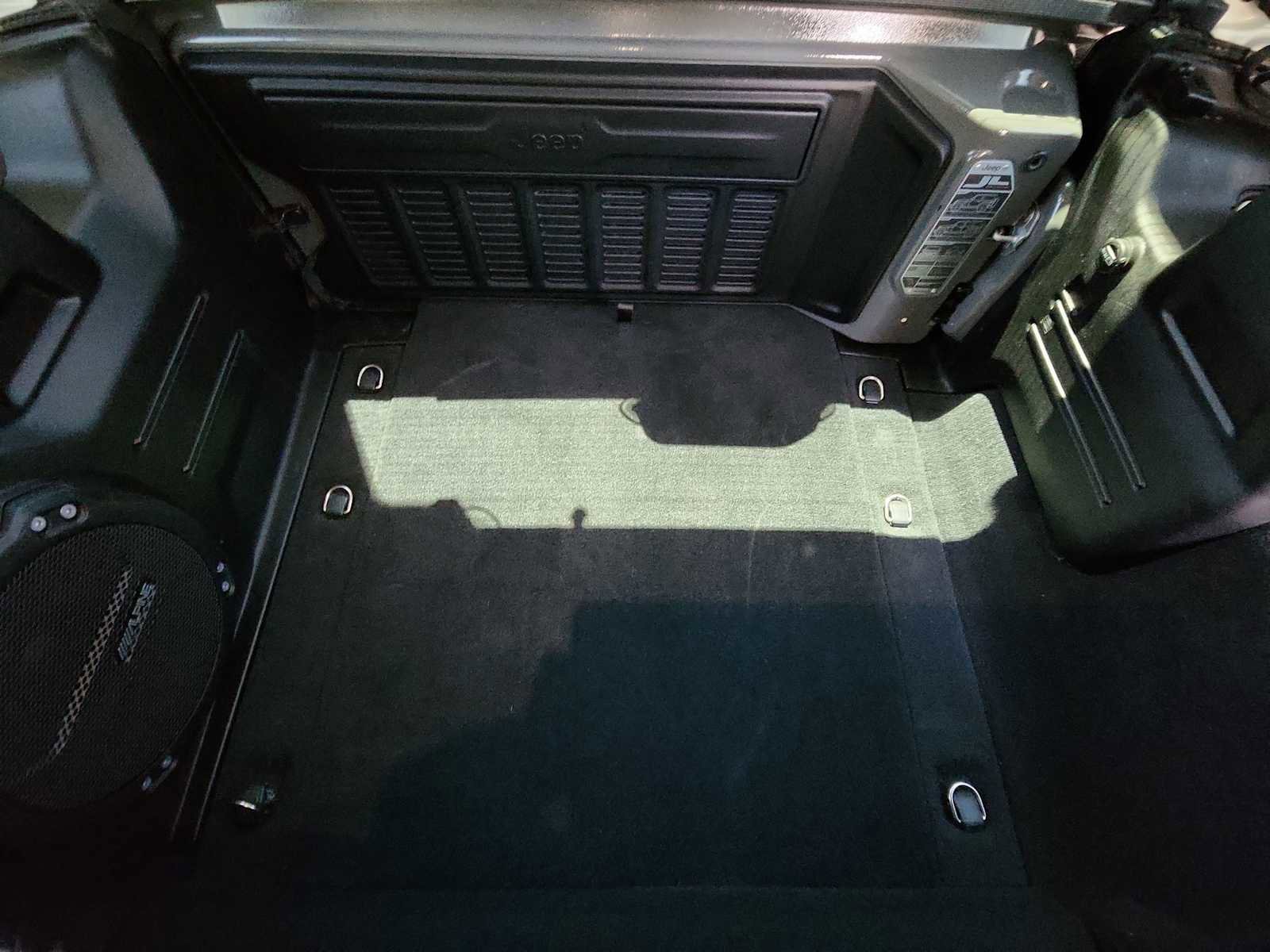 Used 2019 Jeep Wrangler Unlimited Rubicon AWD/4WD image 23
