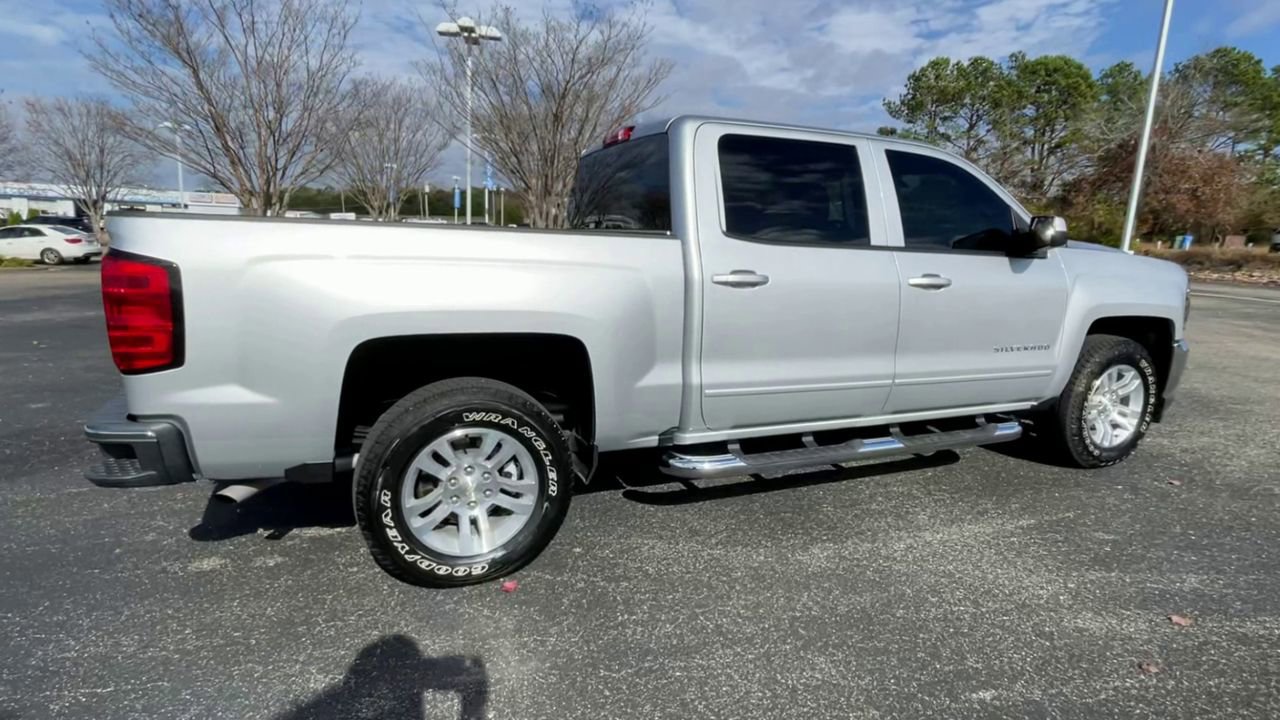 Used 2018 Chevrolet Silverado 1500 LT w/ All Star Edition RWD image 9