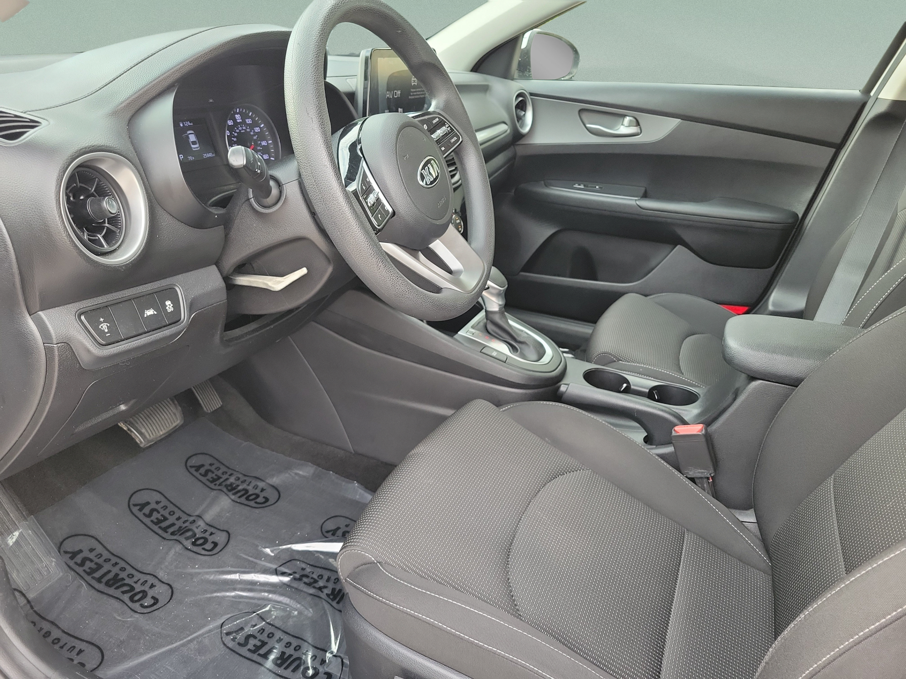 Used 2019 Kia Forte LXS FWD image 14