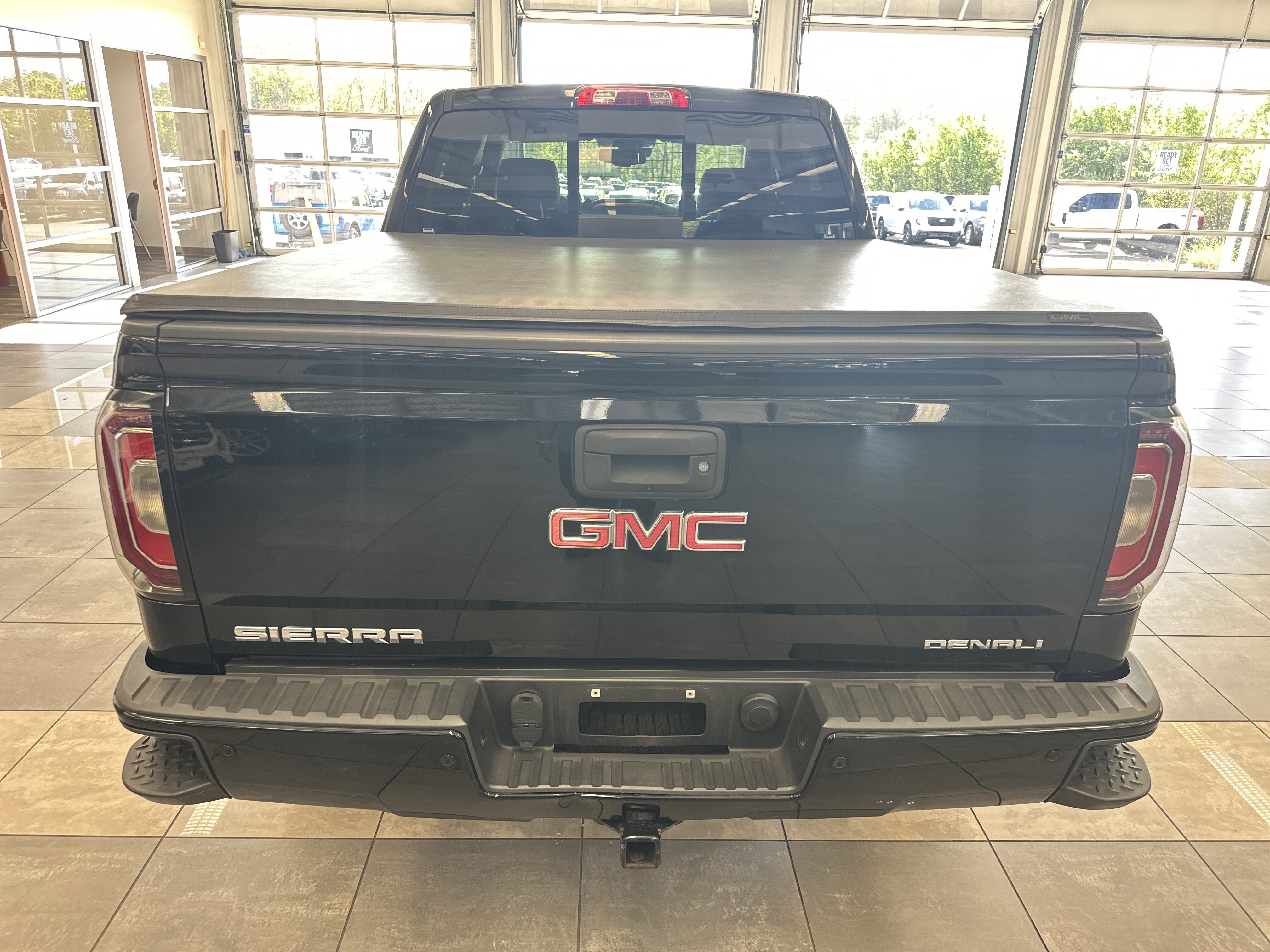 Used 2017 GMC Sierra 1500 Denali w/ Denali Ultimate Package AWD/4WD image 13