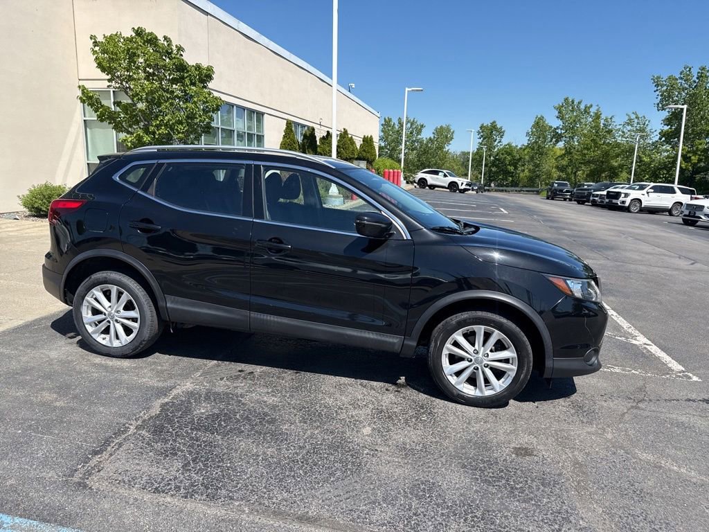 Used 2018 Nissan Rogue Sport SV AWD/4WD image 5