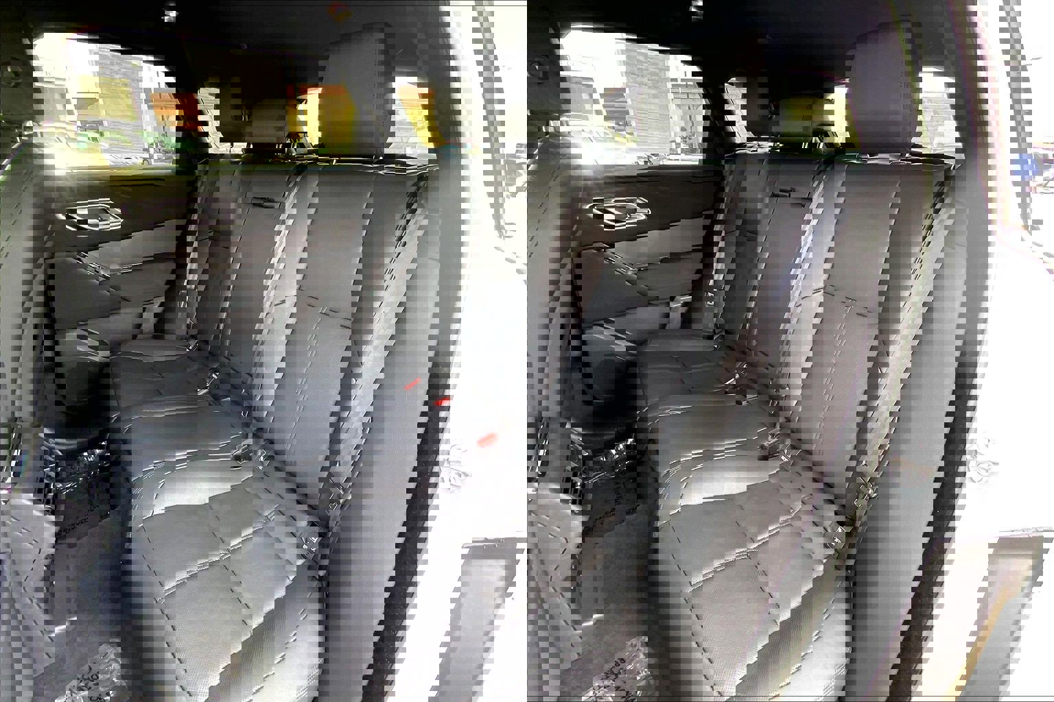 Used 2025 Land Rover Range Rover Velar Dynamic SE image 18