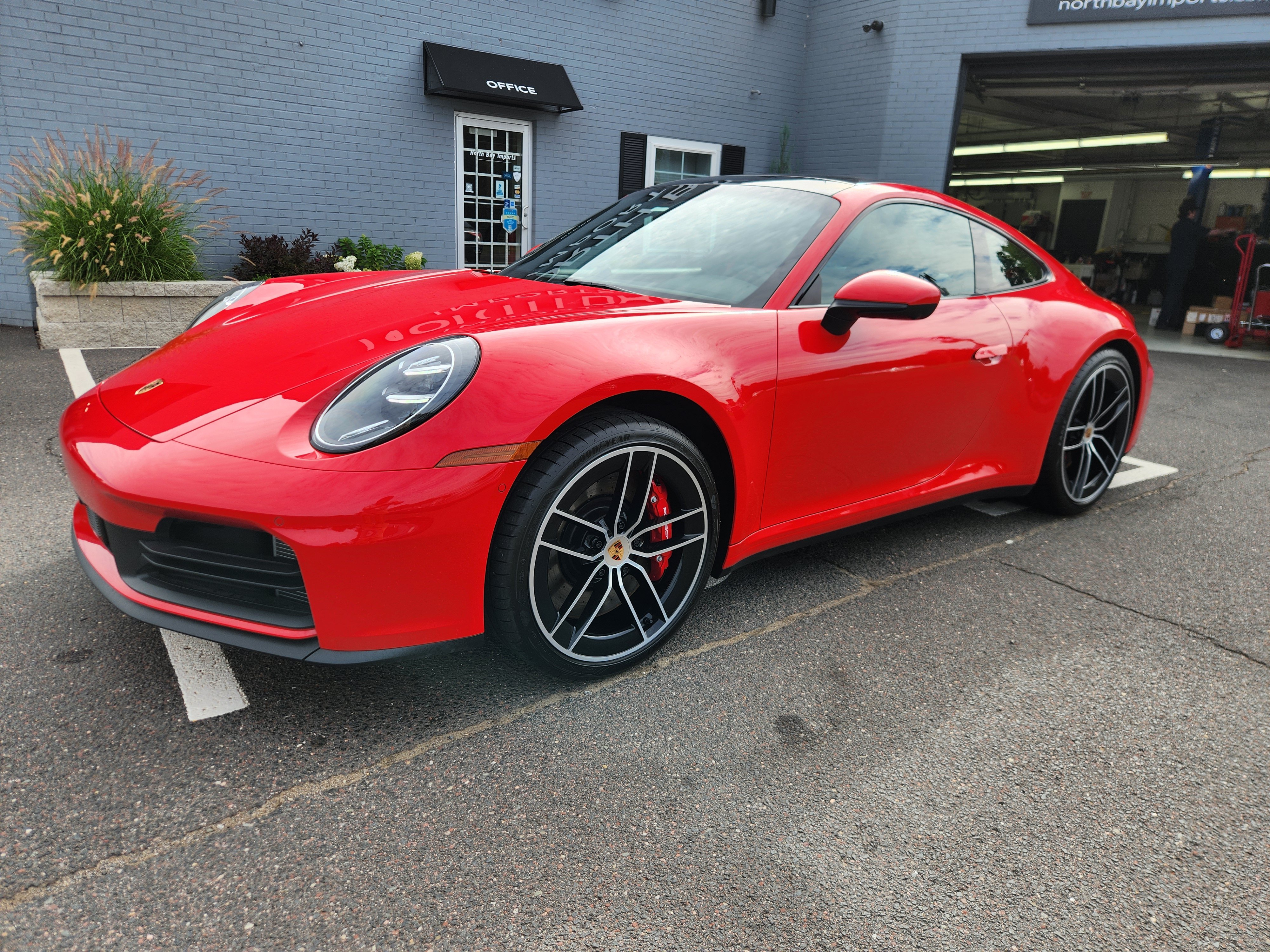 Used 2025 Porsche 911 Carrera S RWD image 15