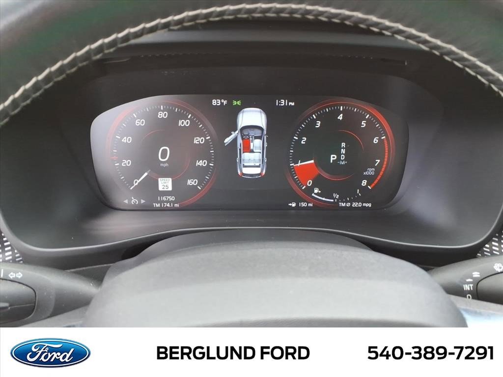 Used 2021 Volvo XC40 T5 R-Design w/ Climate Package image 22