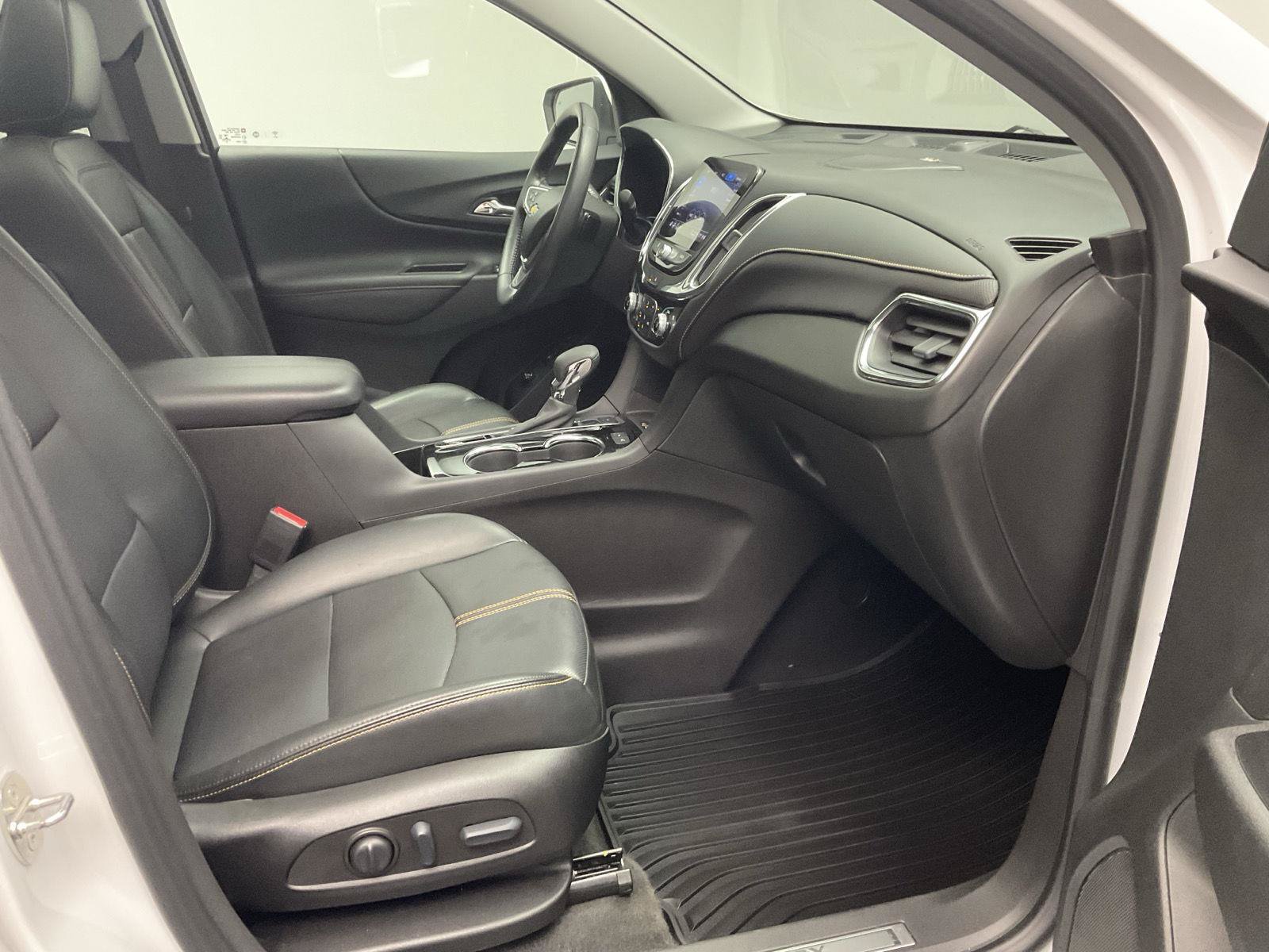 Used 2022 Chevrolet Equinox Premier AWD/4WD image 26
