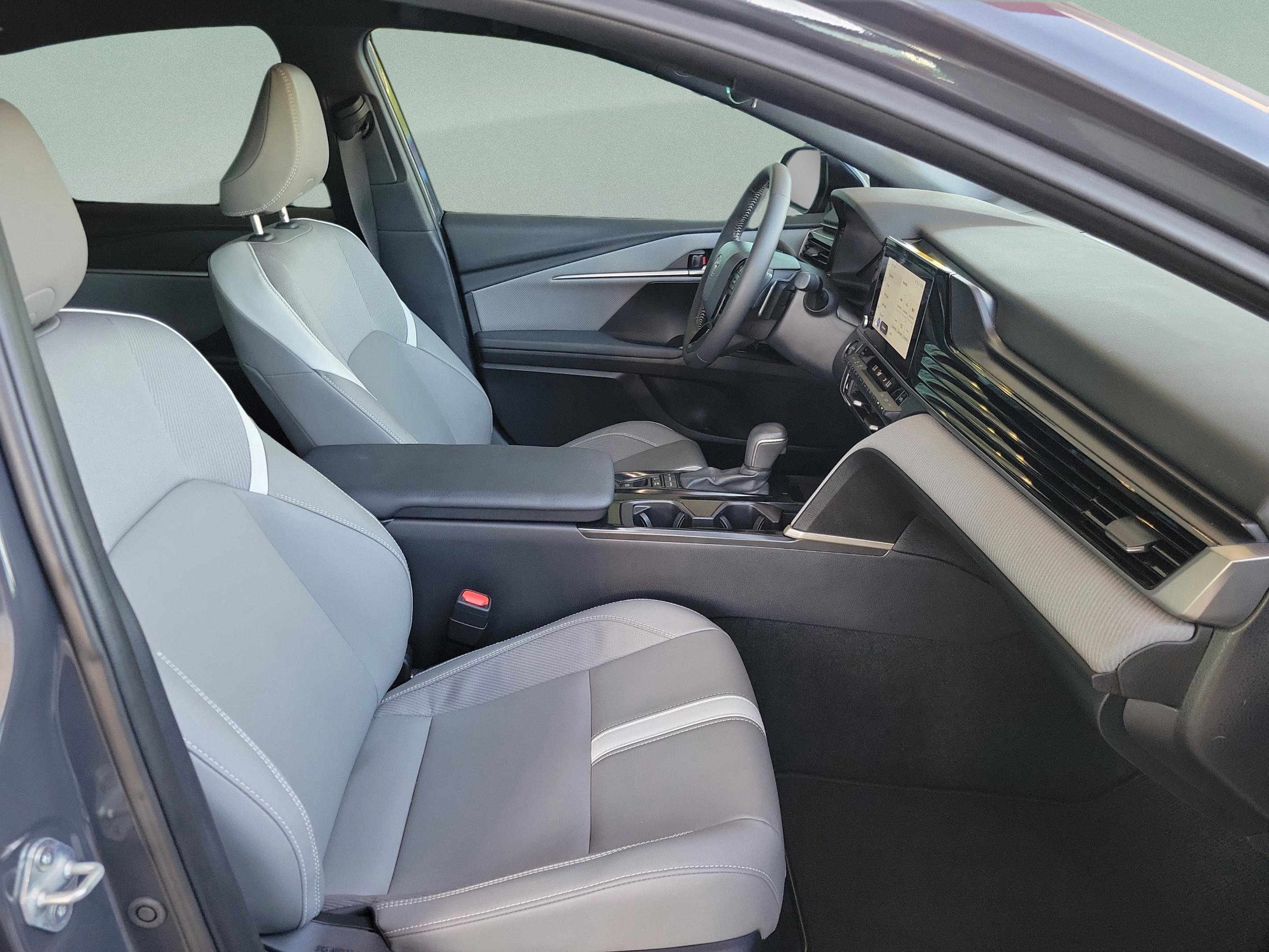 Certified 2025 Toyota Camry SE image 28