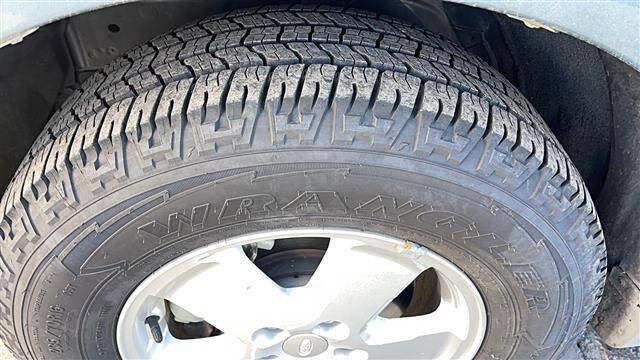 Used 2011 Ford Escape XLT image 15