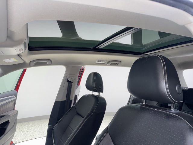 Used 2023 Volkswagen Atlas SEL R-Line image 4