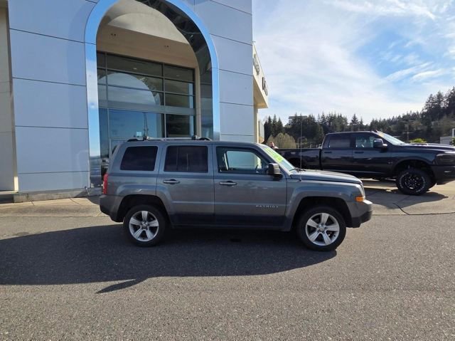 Used 2012 Jeep Patriot Limited w/ Sun/Sound Group AWD/4WD image 10