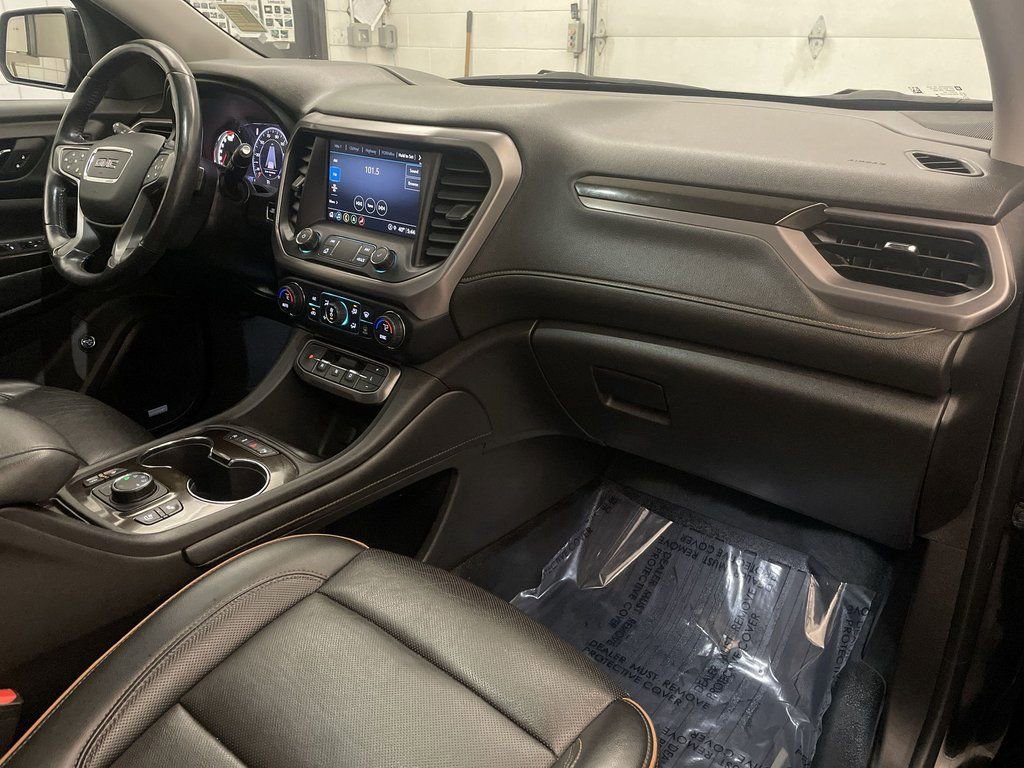 Used 2022 GMC Acadia AT4 image 24