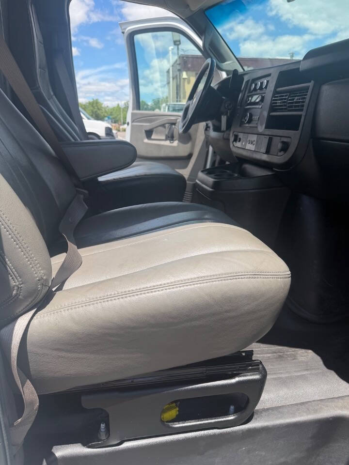 Used 2009 Ford F450 XL RWD image 8