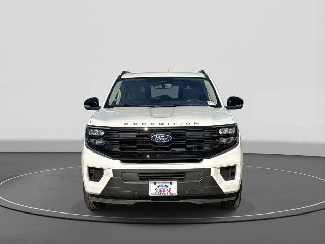 Certified 2025 Ford Expedition Active image 3