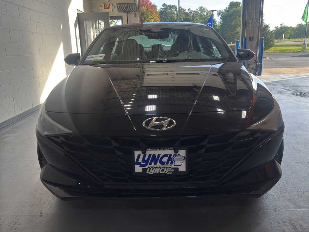 Used 2023 Hyundai Elantra SEL w/ Cargo Package image 8