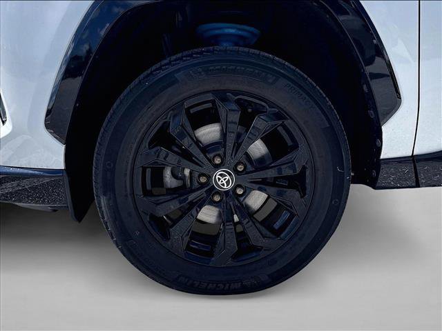 Used 2023 Toyota RAV4 XSE AWD/4WD image 10