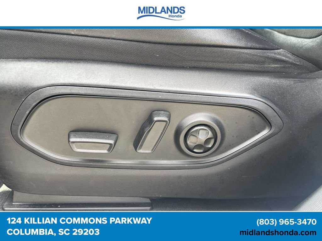 Used 2023 Jeep Grand Cherokee Altitude RWD image 15
