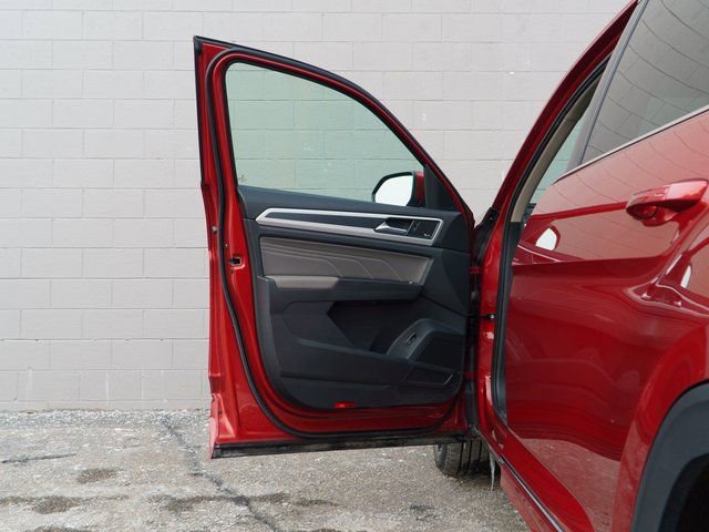 Used 2023 Volkswagen Atlas SEL Premium image 15