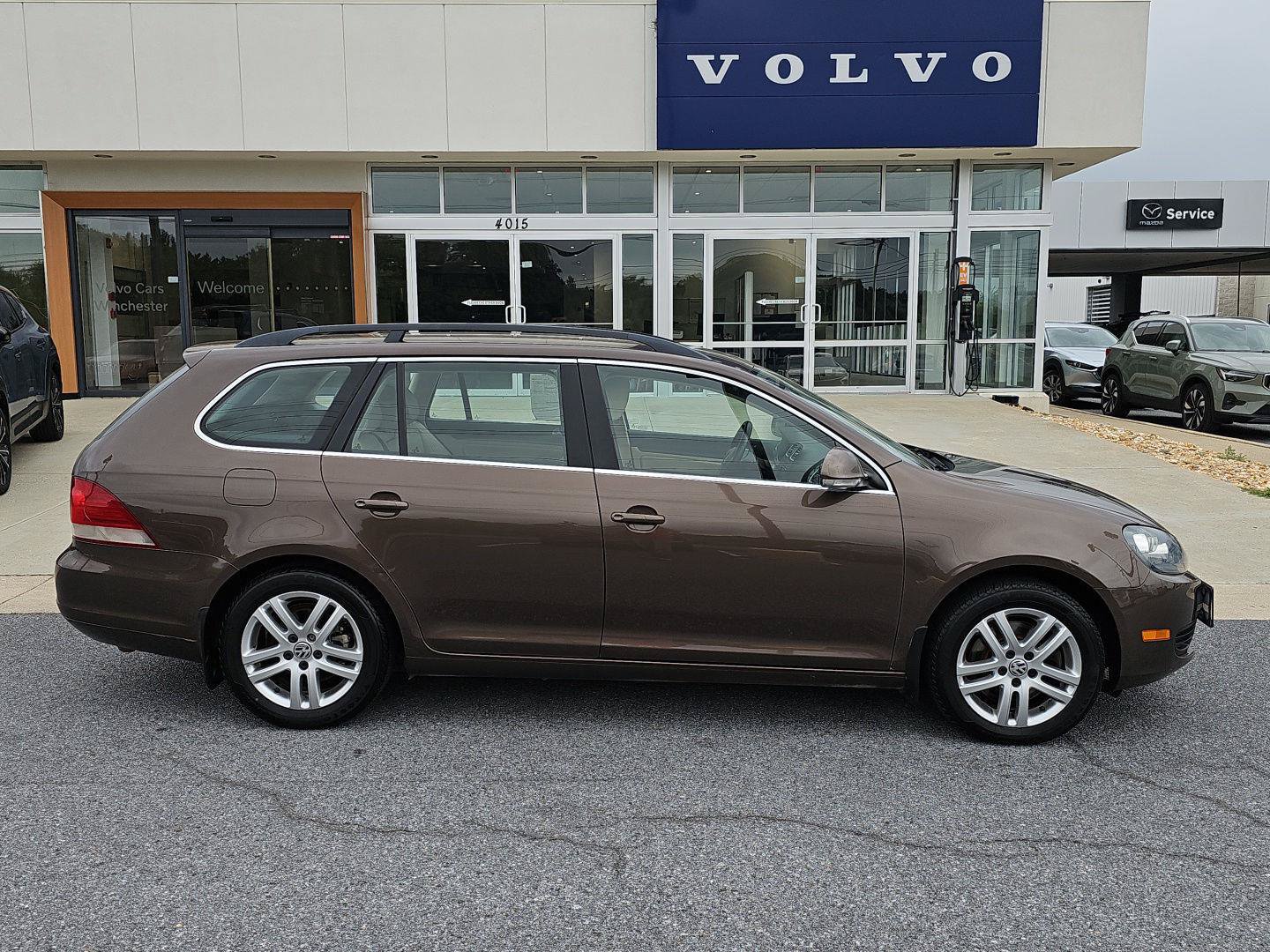 Used 2011 Volkswagen Jetta TDI FWD image 8