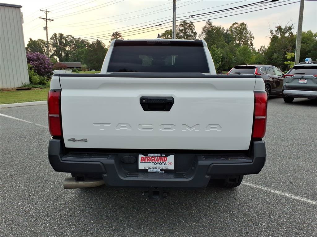 Used 2024 Toyota Tacoma SR AWD/4WD image 12