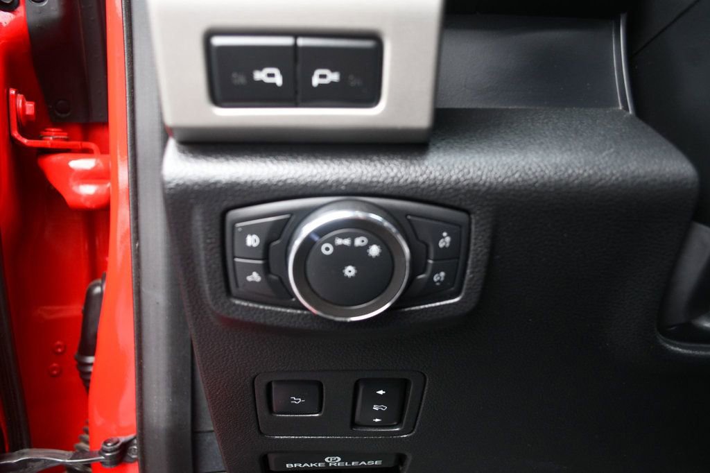 Used 2021 Ford F350 Lariat w/ Lariat Ultimate Package AWD/4WD image 29