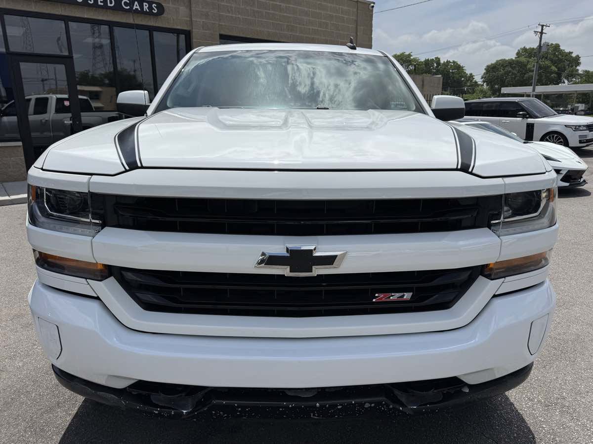 Used 2018 Chevrolet Silverado 1500 LT w/ All Star Edition AWD/4WD image 2
