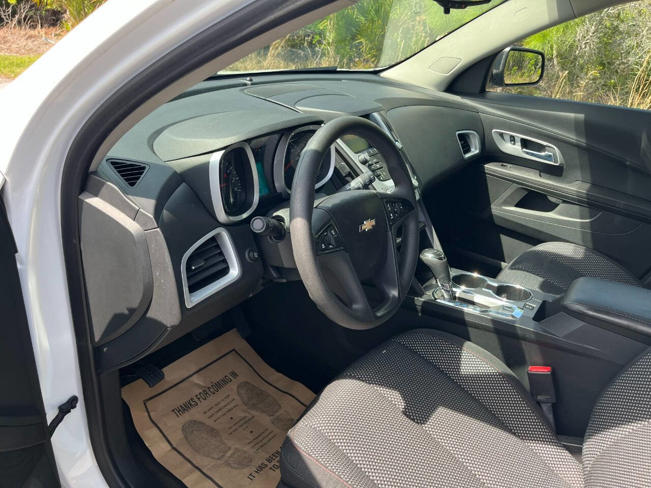 Used 2017 Chevrolet Equinox LS FWD image 10