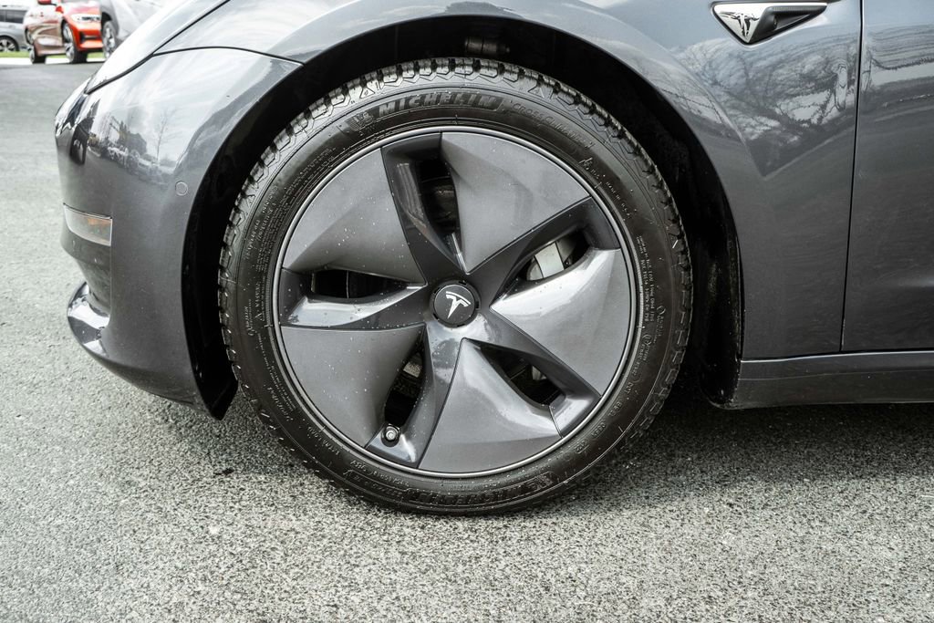 Used 2018 Tesla Model 3 Long Range AWD/4WD image 32