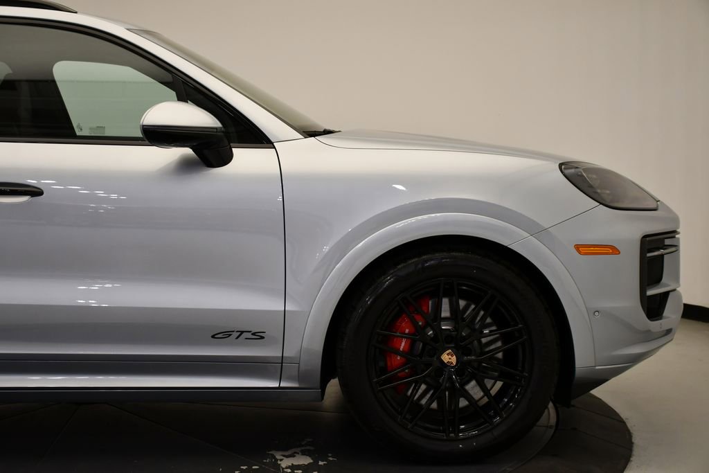New 2026 Porsche Cayenne GTS AWD/4WD image 15