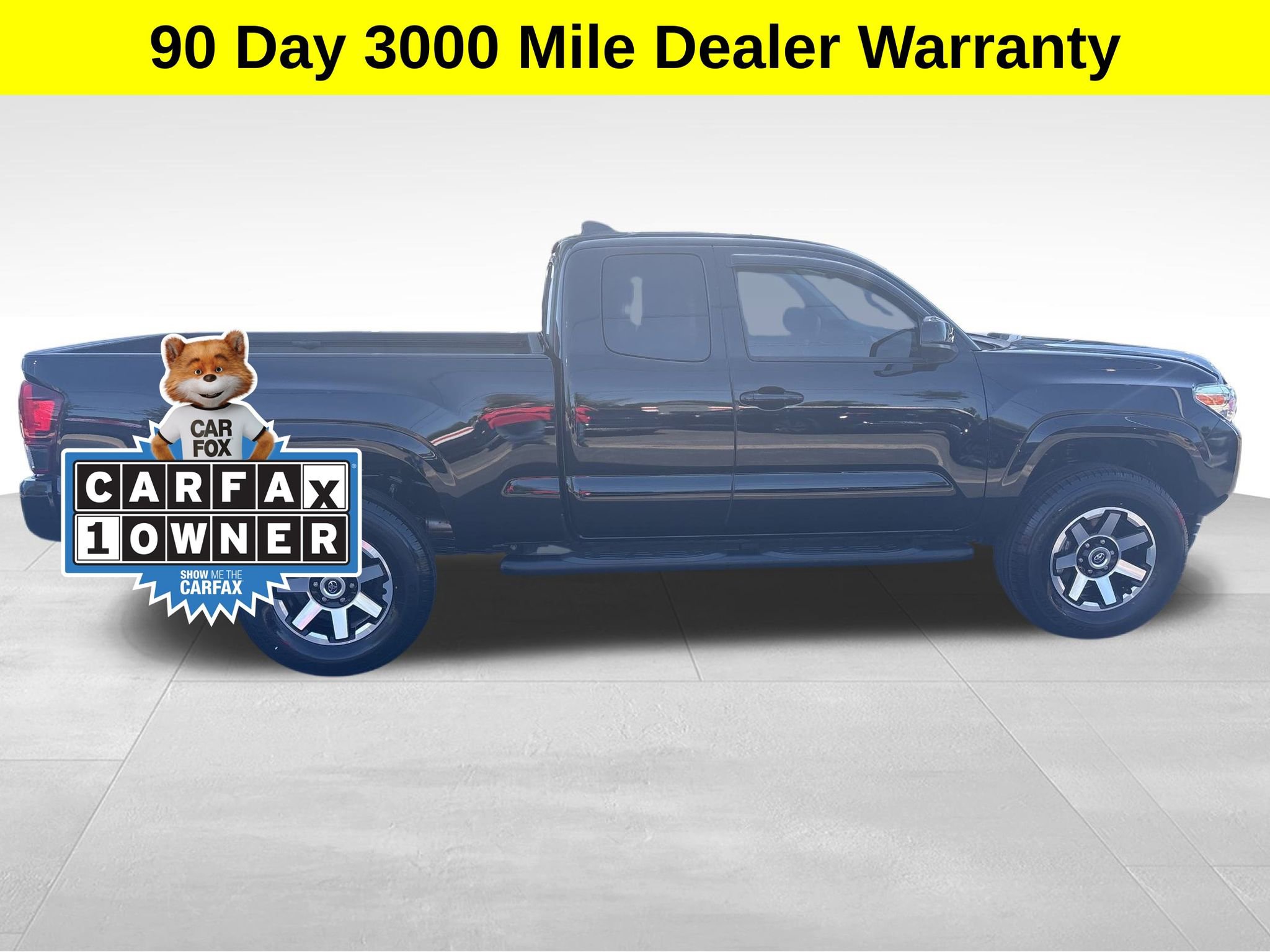 Used 2023 Toyota Tacoma SR image 1