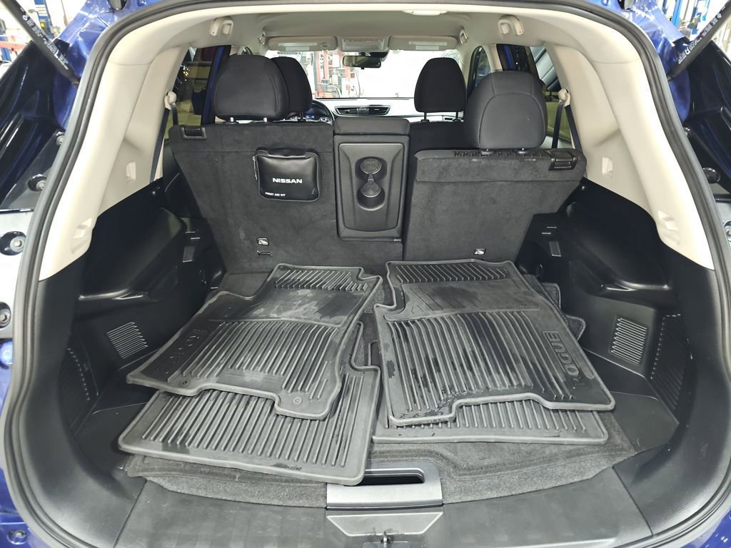 Used 2020 Nissan Rogue S image 18