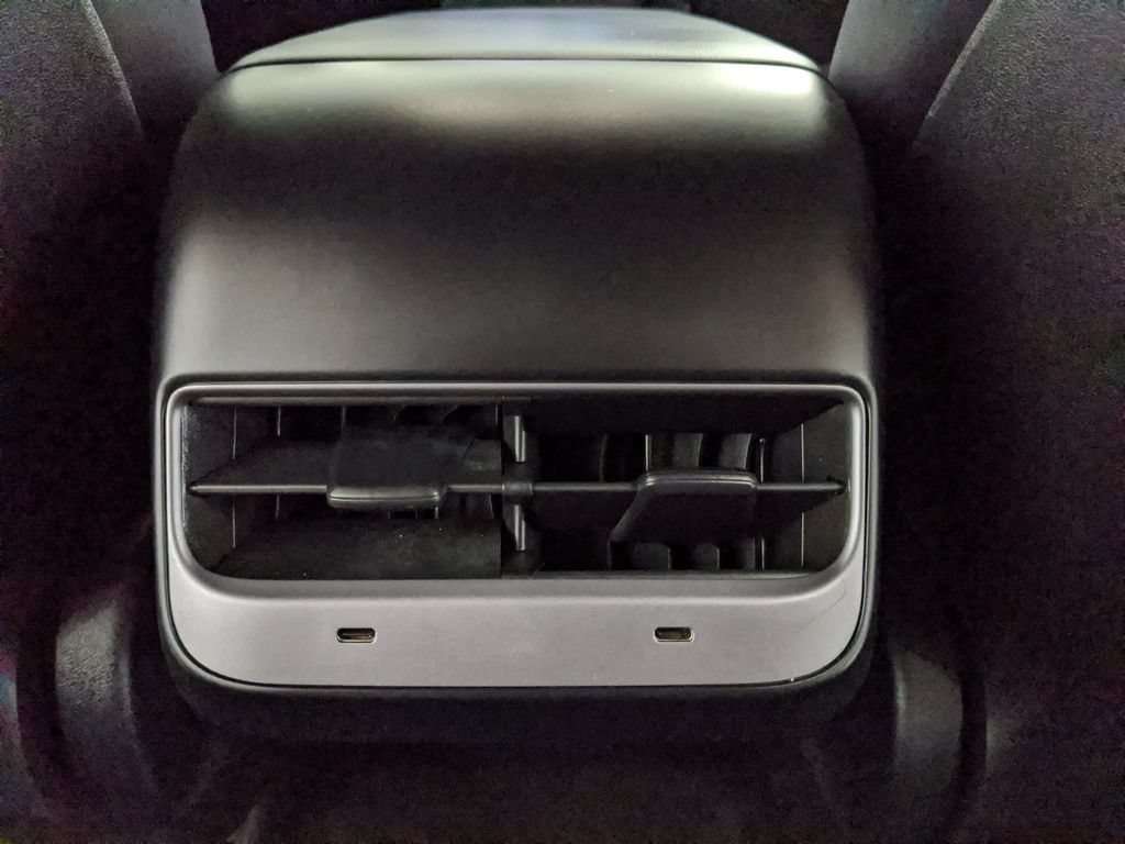 Used 2024 Tesla Model Y Long Range AWD/4WD image 13
