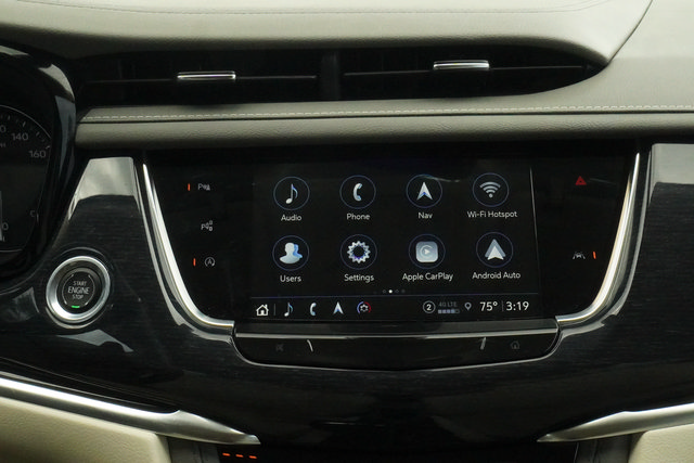Used 2024 Cadillac XT6 Premium Luxury w/ Technology Package FWD image 17