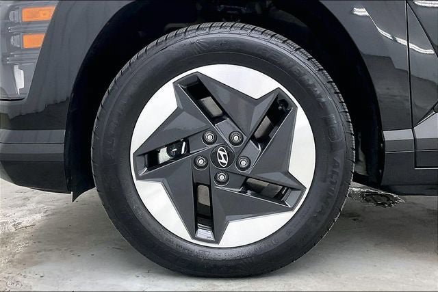 Certified 2024 Hyundai Kona SEL FWD image 10
