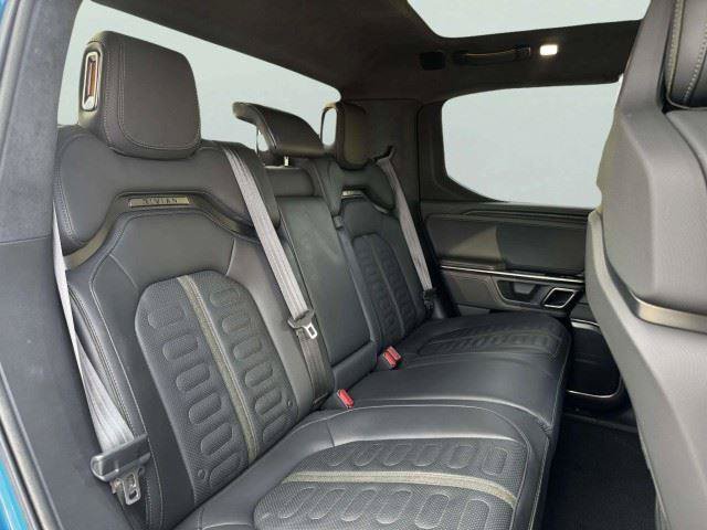 Used 2022 Rivian R1T Adventure AWD/4WD image 44