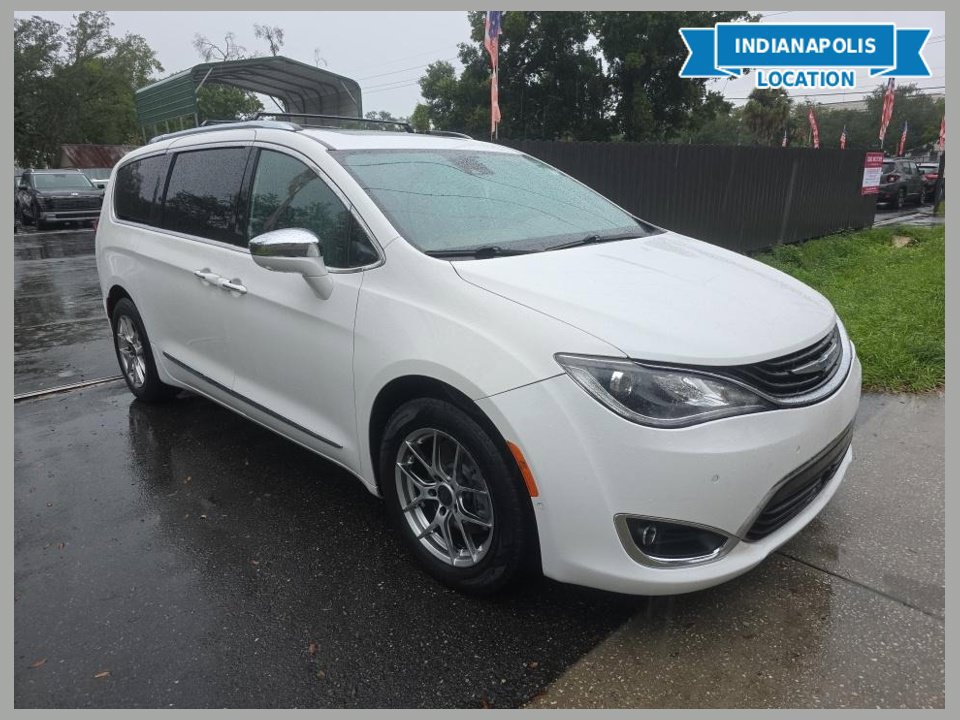Used 2018 Chrysler Pacifica Limited w/ Advanced Safetytec Group FWD image 1