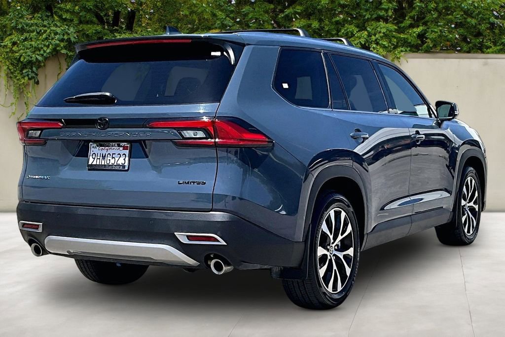Used 2024 Toyota Grand Highlander AWD Hybrid image 5