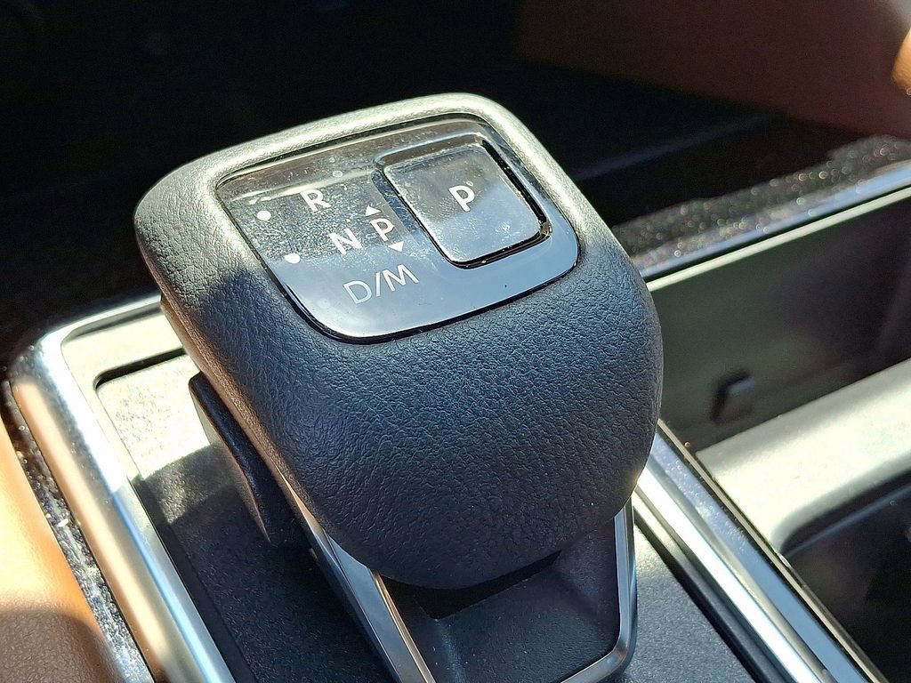 Used 2023 Nissan Pathfinder Platinum w/ Cargo Package AWD/4WD image 16