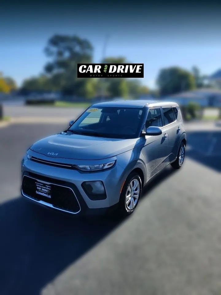 Used 2022 Kia Soul LX image 4