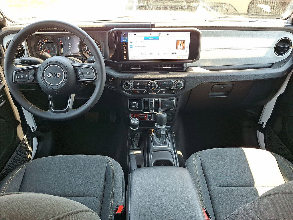 Used 2025 Jeep Gladiator Sport AWD/4WD image 10