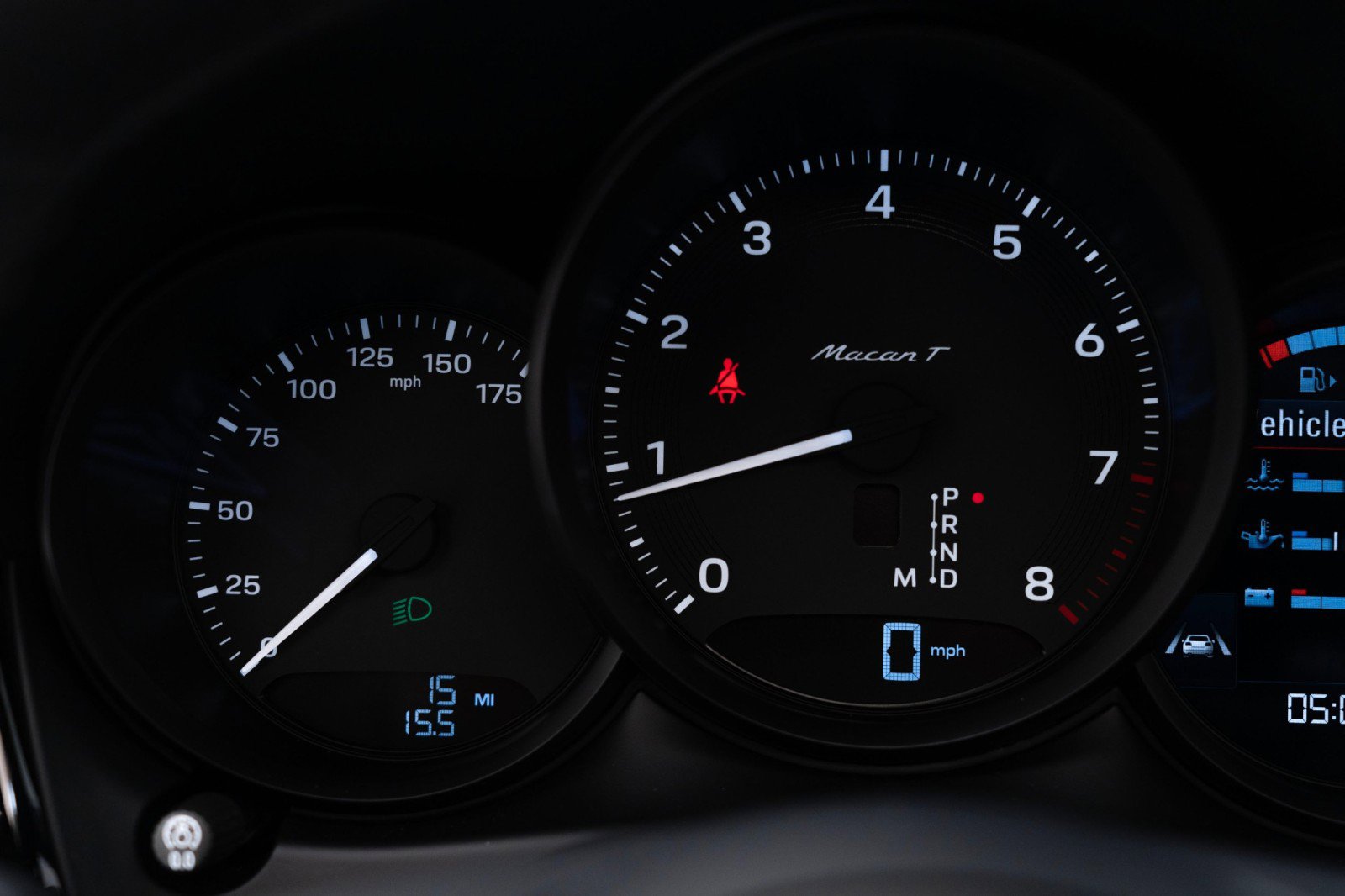 New 2025 Porsche Macan Turbo image 23