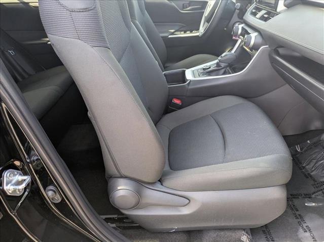 Used 2025 Toyota RAV4 LE AWD/4WD image 19