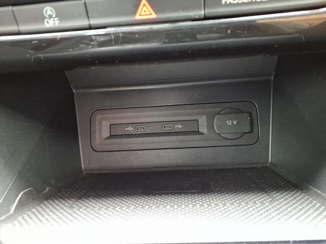 Used 2022 Volkswagen Atlas Cross Sport SE w/ Panoramic Sunroof Package image 27