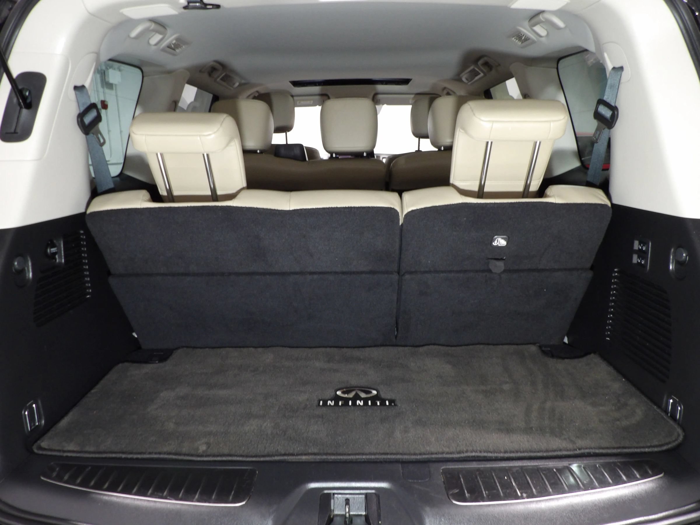 Used 2023 INFINITI QX80 Premium Select w/ Cargo Package AWD/4WD image 8