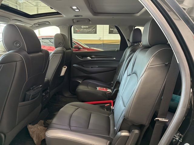 Used 2021 Buick Enclave Avenir w/ Avenir Technology Package AWD/4WD image 11
