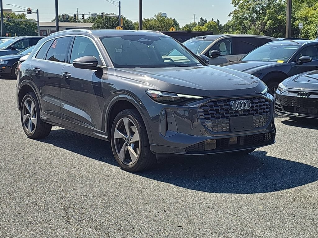 Certified 2025 Audi Q5 Premium Plus w/ Premium Plus