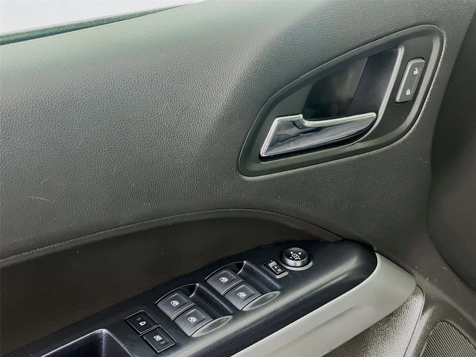 Used 2021 Chevrolet Colorado LT w/ Safety Package image 20