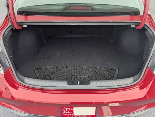 Used 2023 Hyundai Elantra Limited FWD image 13