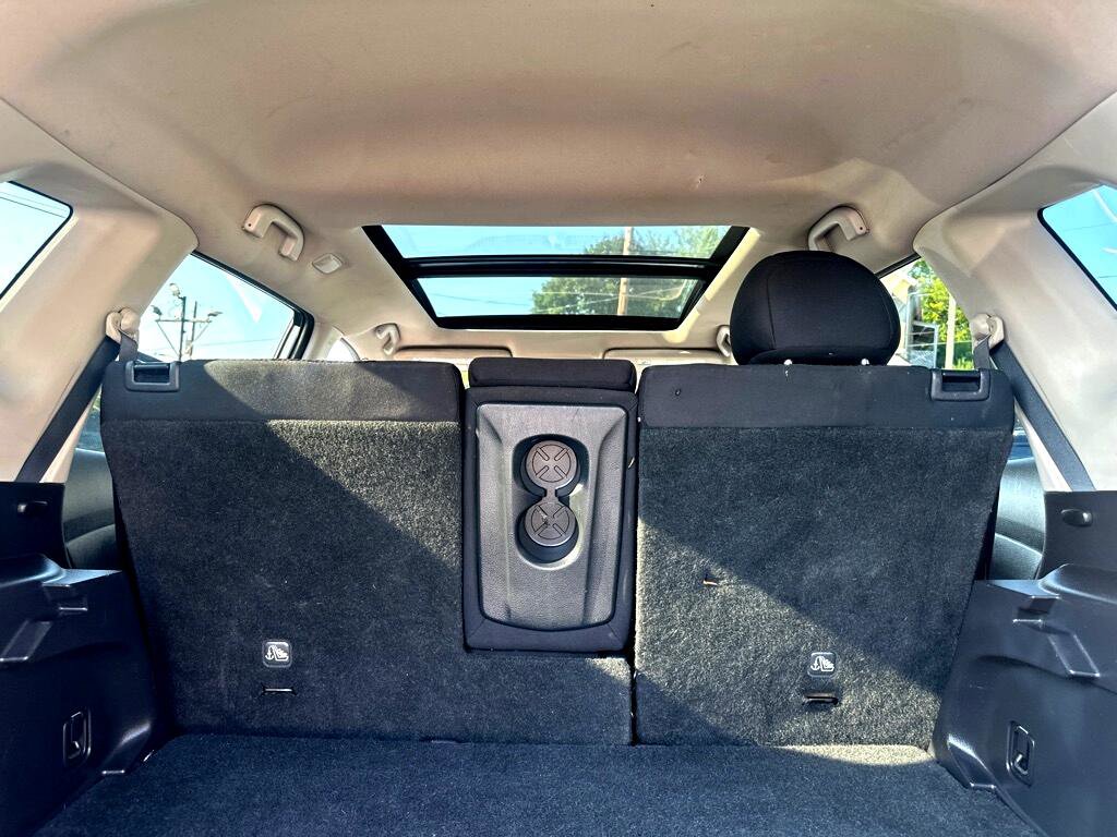 Used 2017 Nissan Rogue SV image 17