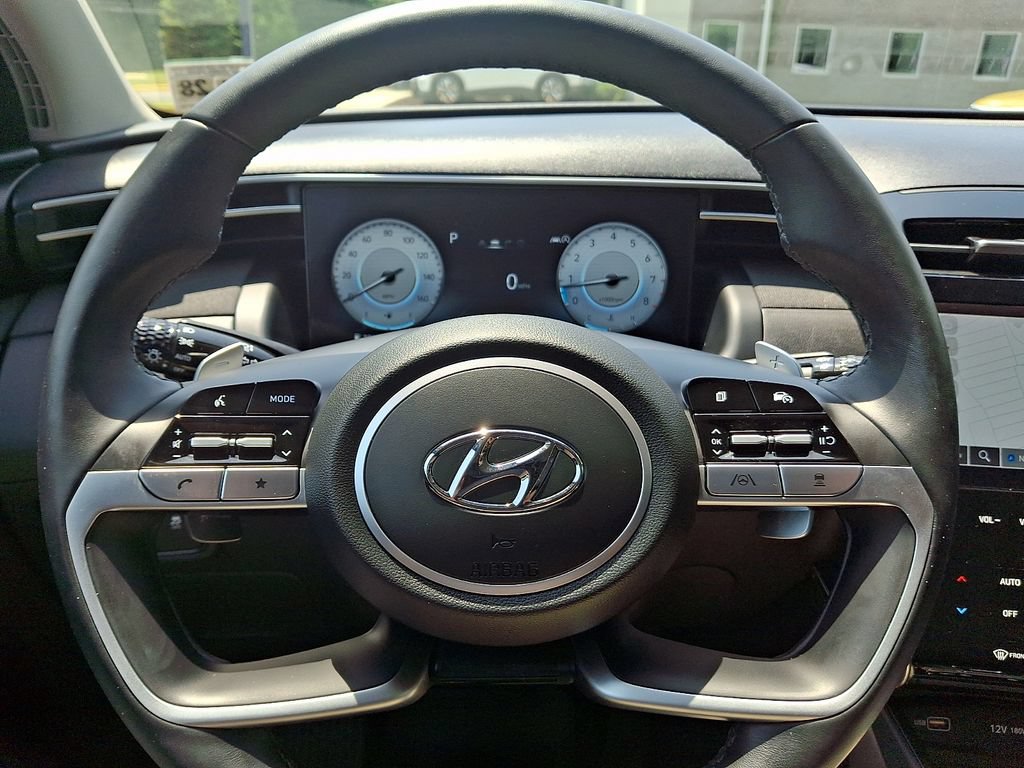 Used 2024 Hyundai Tucson Limited AWD/4WD image 17