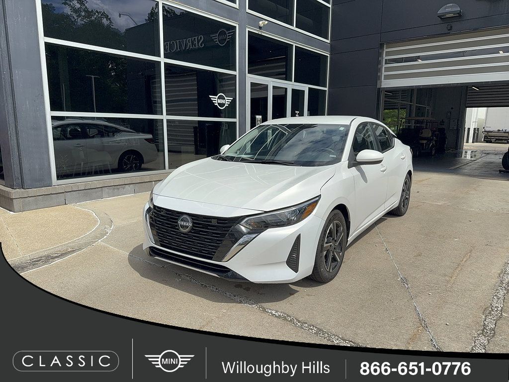 Used 2025 Nissan Sentra SV FWD image 1
